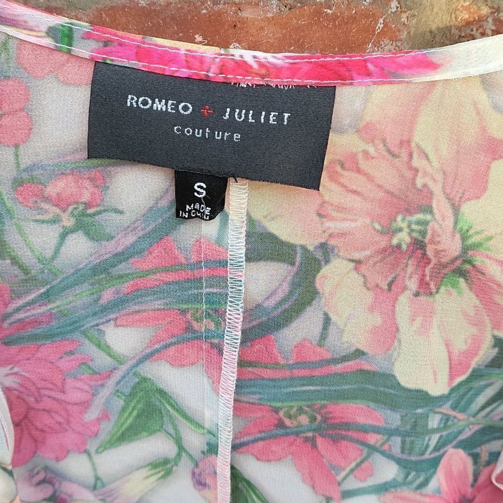 Romeoā&Ā JulietāCoutureāKimono - Picture 4 of 6
